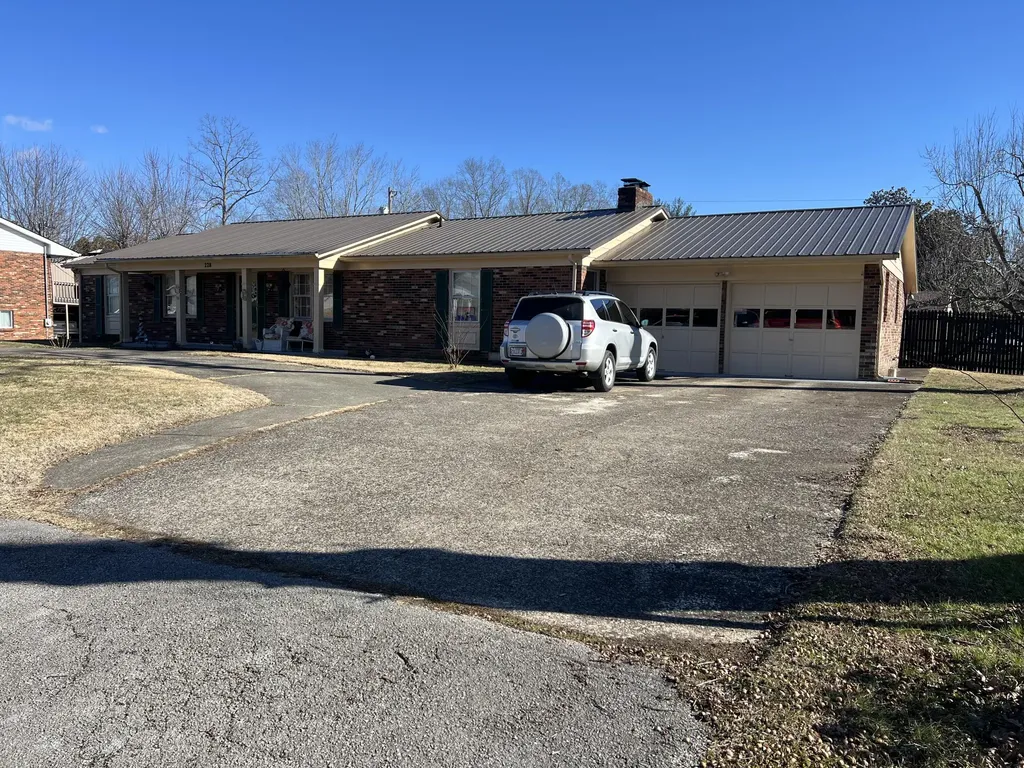 228 Circle Drive Morehead KY 40351
