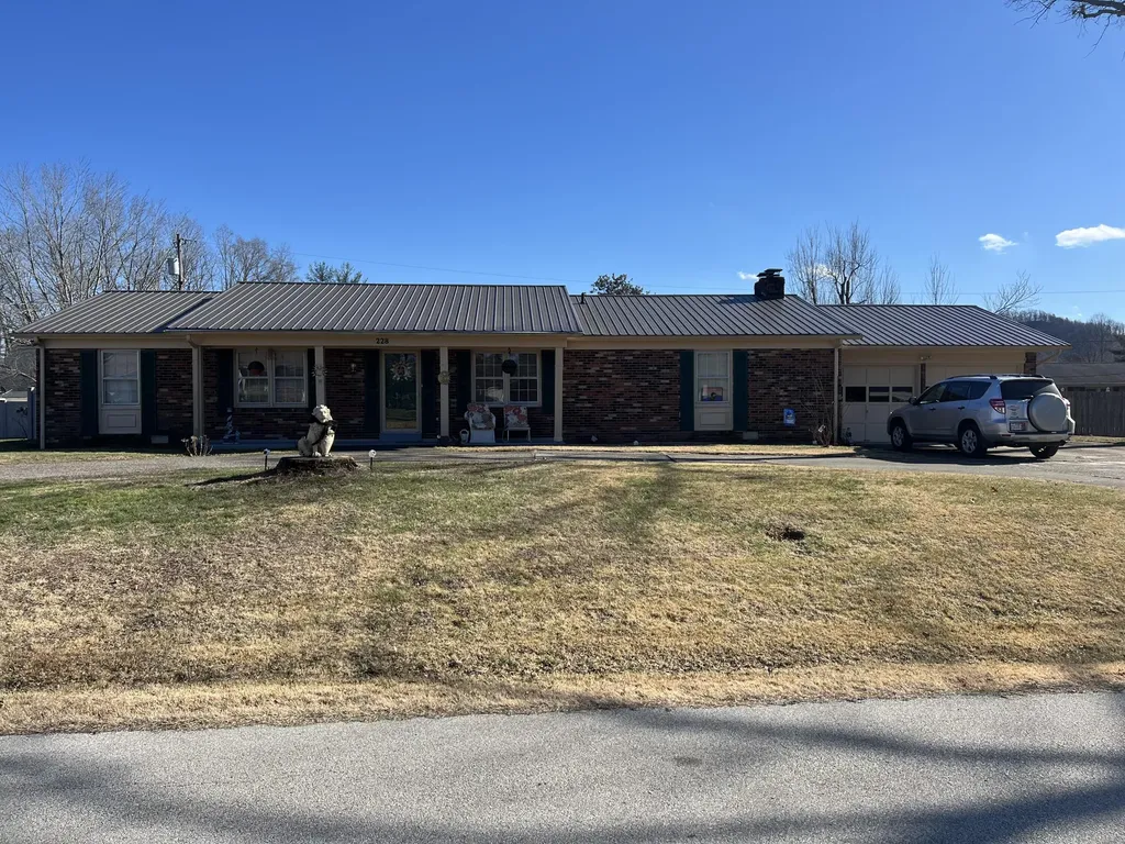 228 Circle Drive Morehead KY 40351