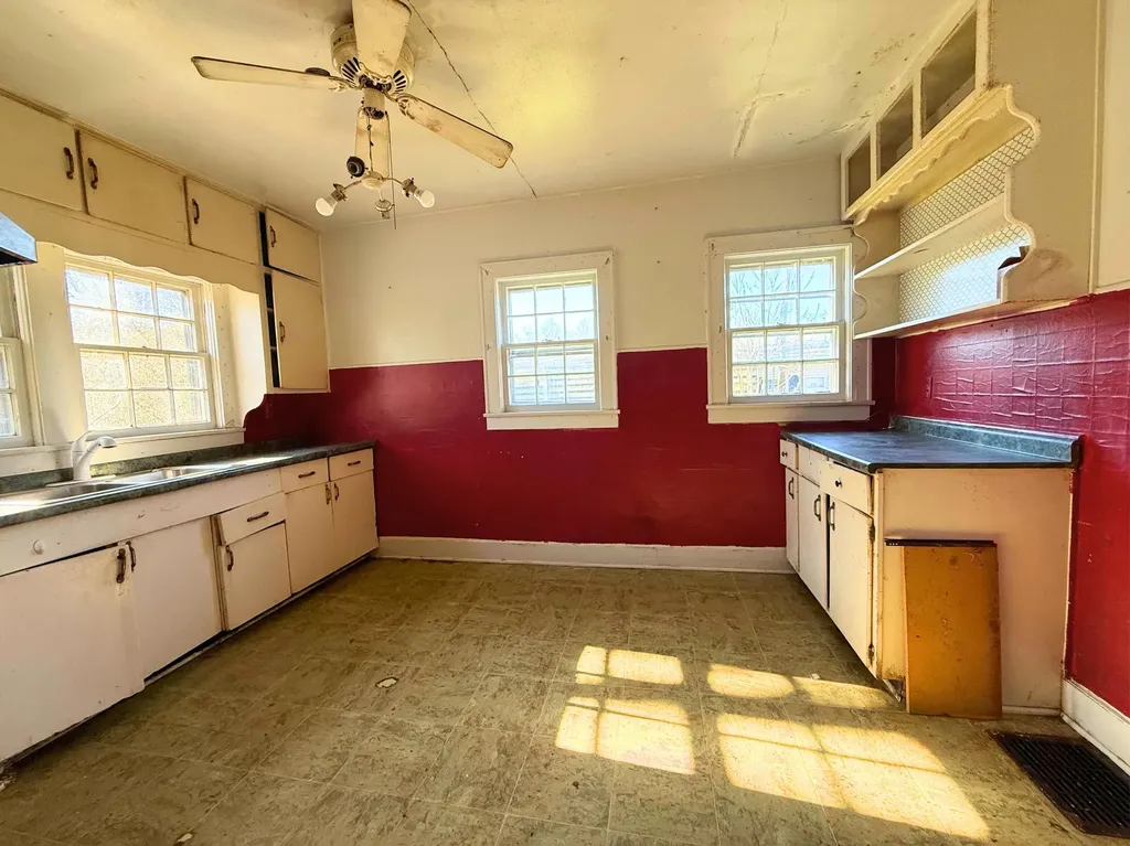 1147 Ky-1223 Corbin KY 40701