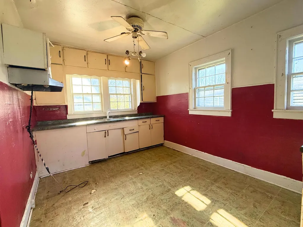 1147 Ky-1223 Corbin KY 40701