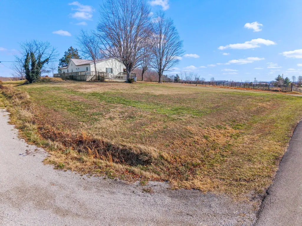 38 Beech Grove Road Nancy KY 42544