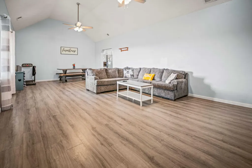 38 Beech Grove Road Nancy KY 42544