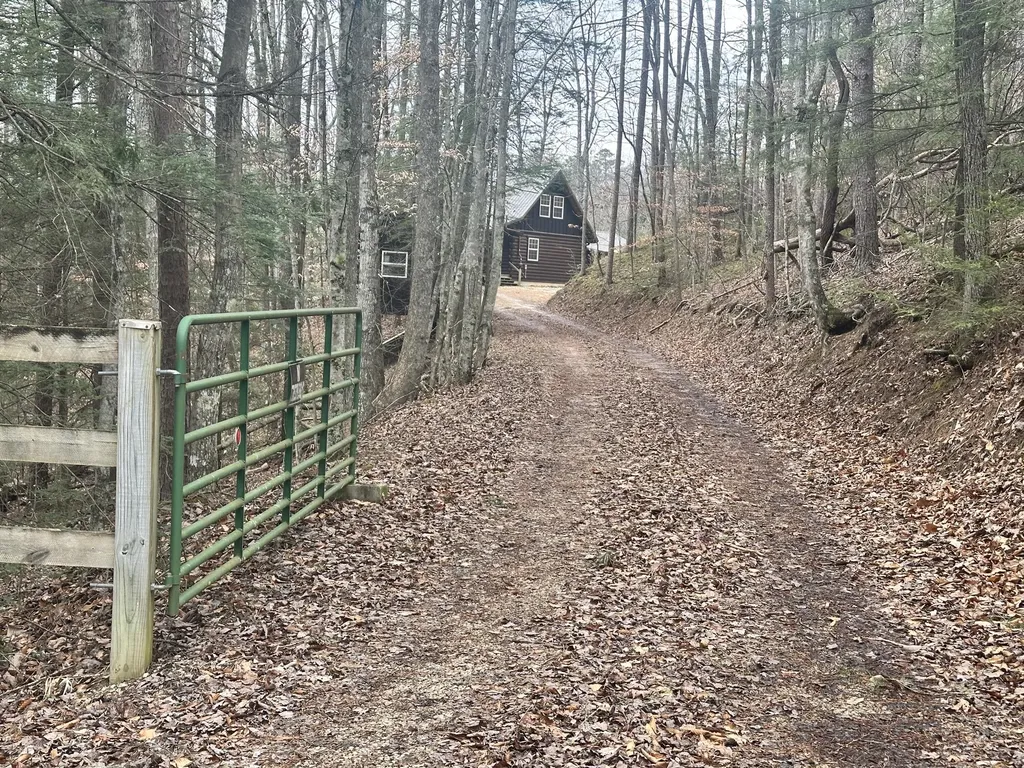 572 Paradise Drive Rogers KY 41365