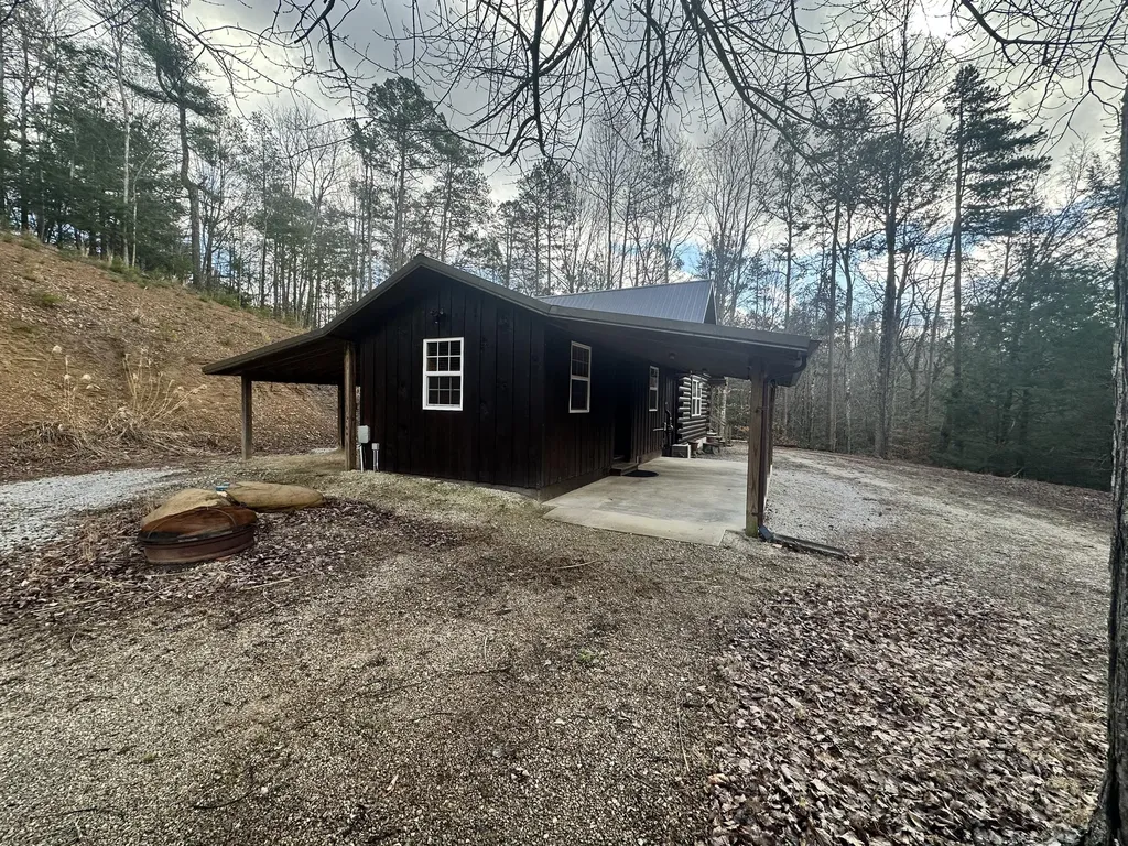 572 Paradise Drive Rogers KY 41365