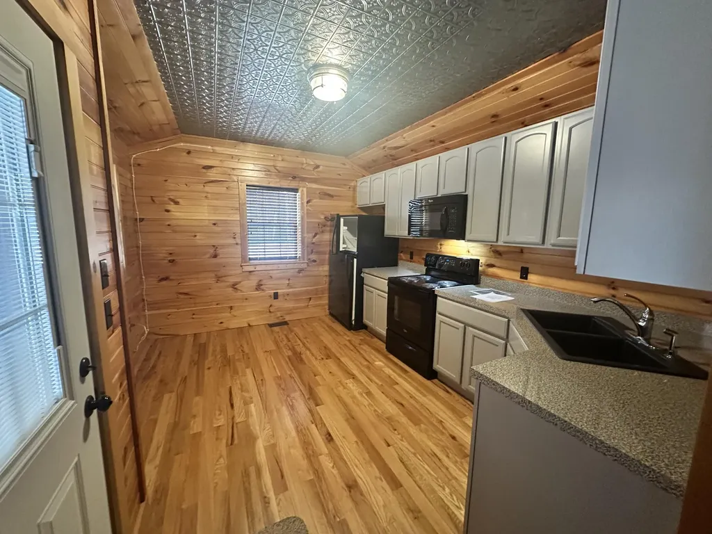 572 Paradise Drive Rogers KY 41365
