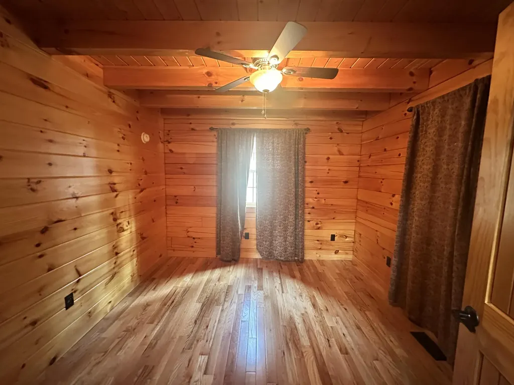 572 Paradise Drive Rogers KY 41365