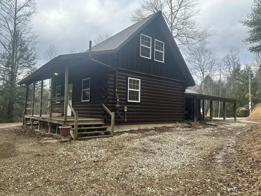 572 Paradise Drive Rogers KY 41365