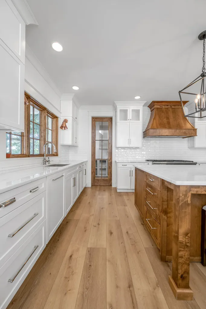 3288 Delong Road Lexington KY 40515