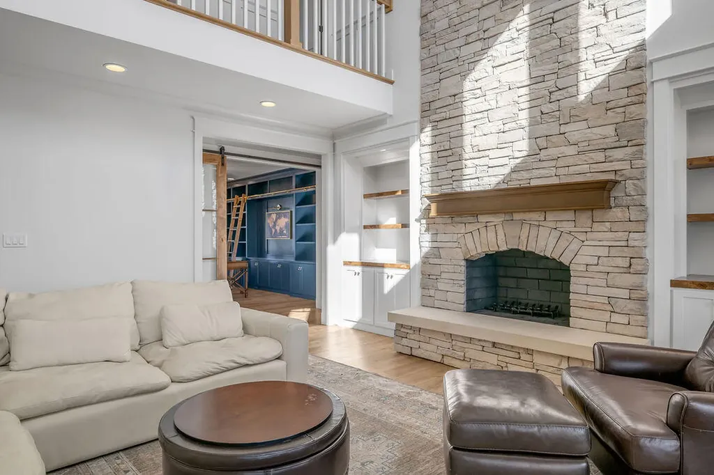 3288 Delong Road Lexington KY 40515