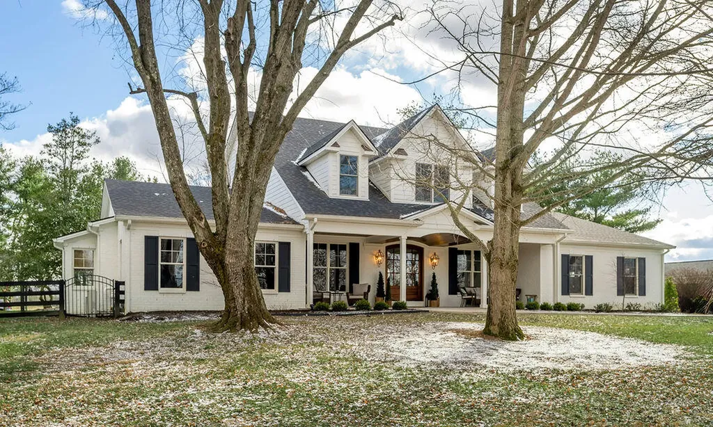 3288 Delong Road Lexington KY 40515