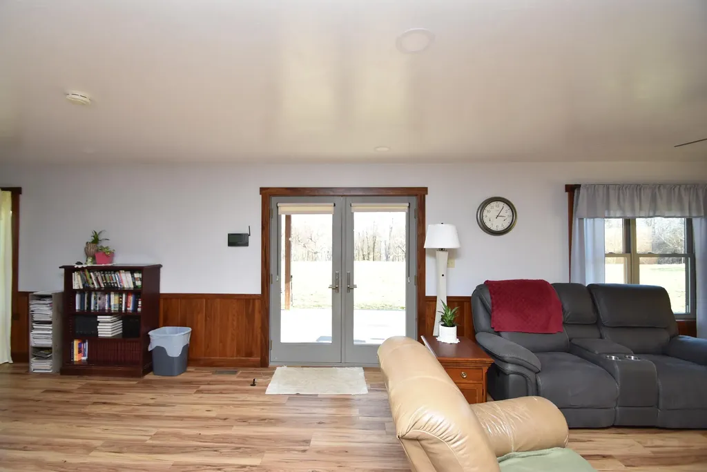 4555 Ky-433 Mackville KY 40040