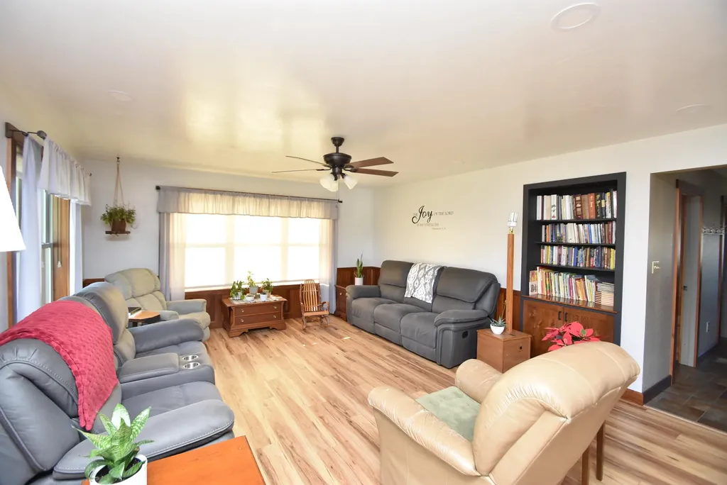 4555 Ky-433 Mackville KY 40040