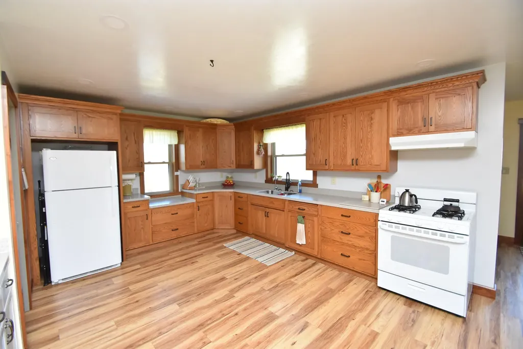 4555 Ky-433 Mackville KY 40040