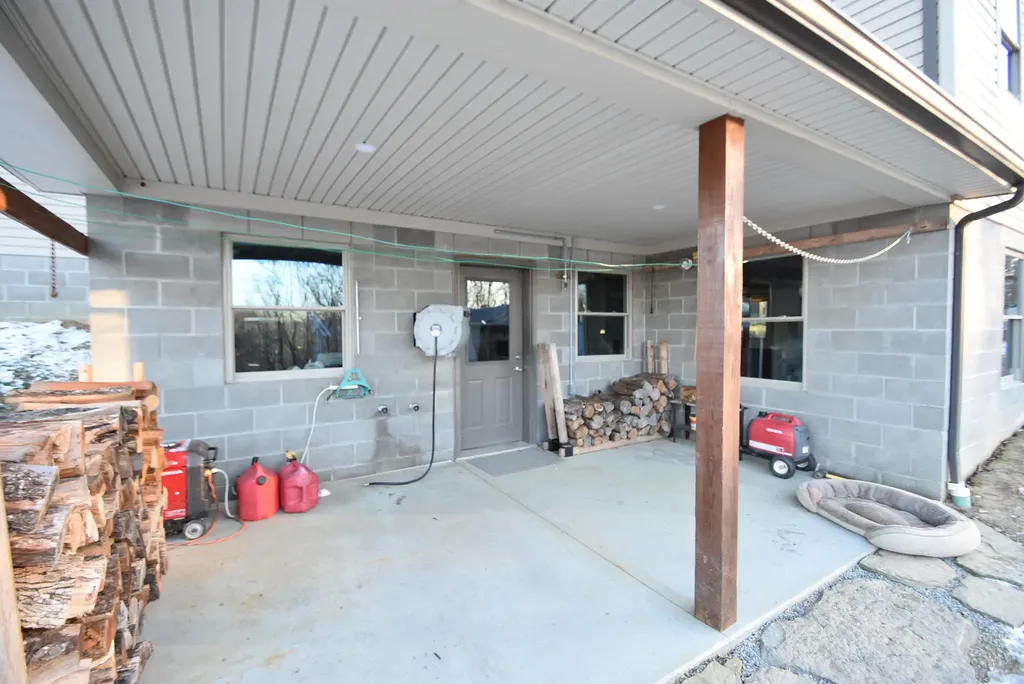 4555 Ky-433 Mackville KY 40040