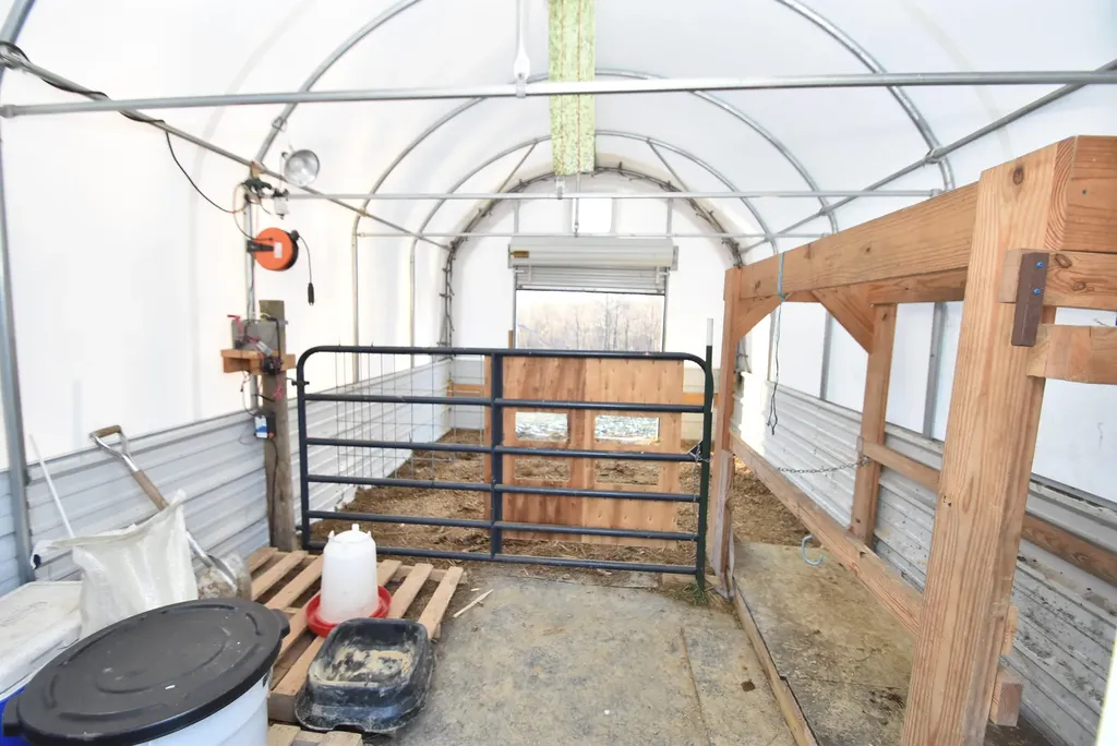 4555 Ky-433 Mackville KY 40040