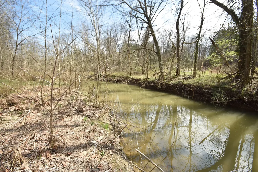 4555 Ky-433 Mackville KY 40040