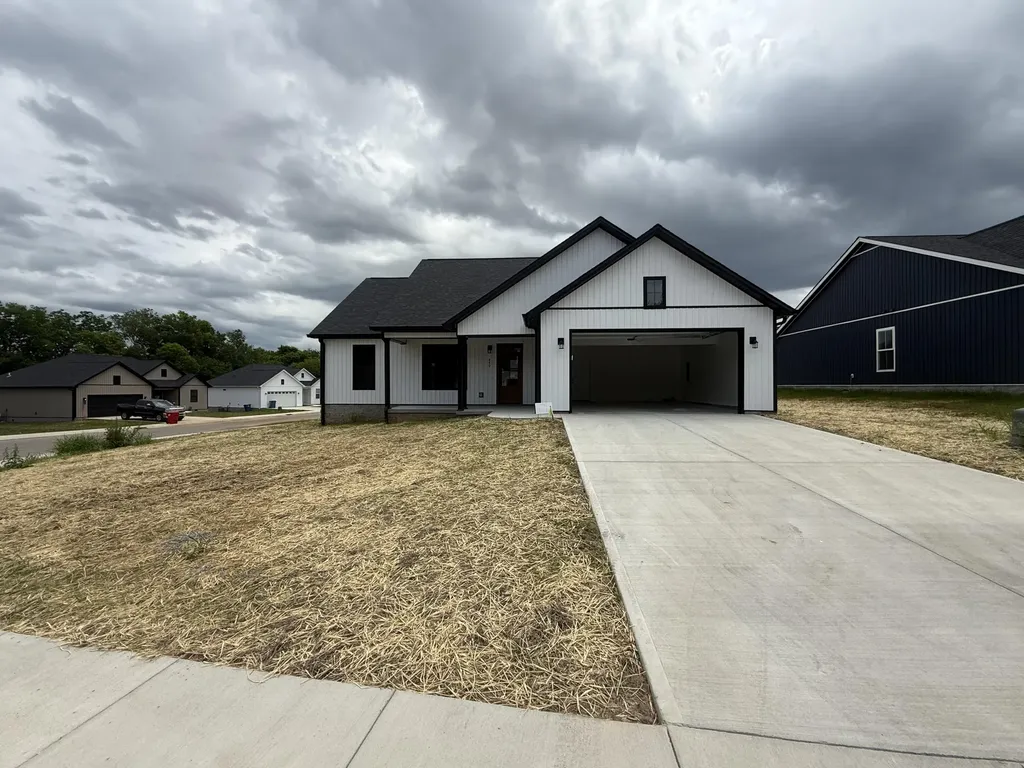 440 Pinehurst Way Harrodsburg KY 40330