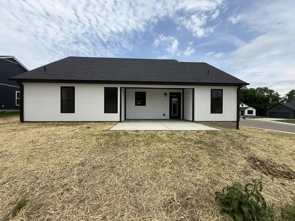 440 Pinehurst Way Harrodsburg KY 40330
