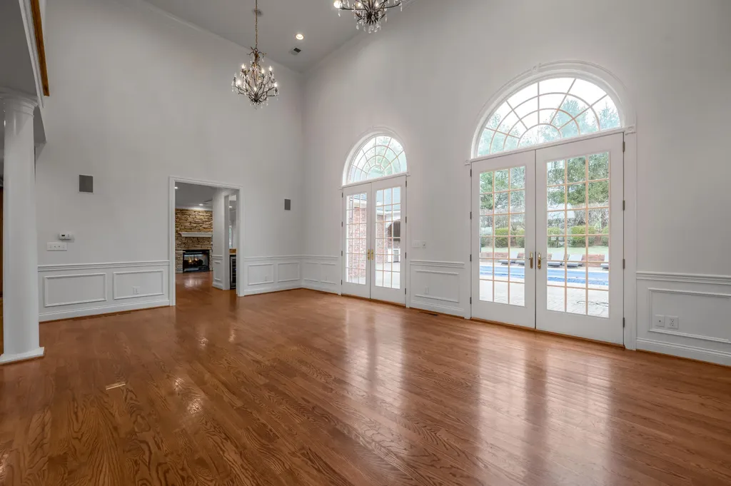 1056 High Point Drive Nicholasville KY 40356