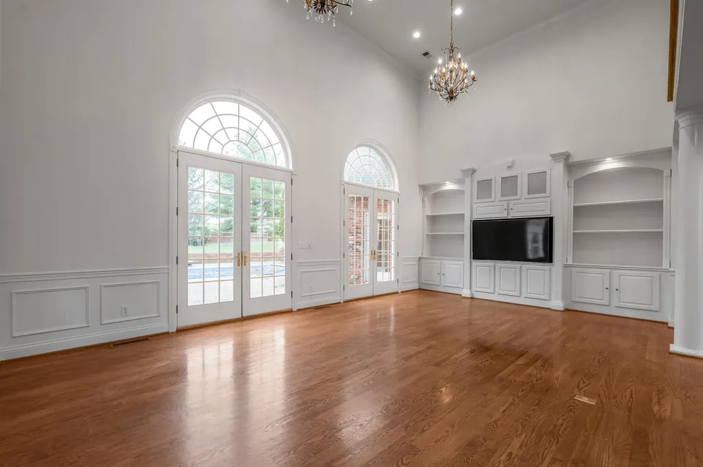 1056 High Point Drive Nicholasville KY 40356