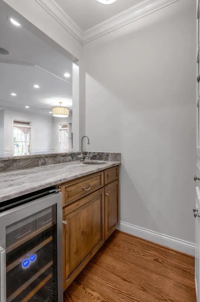 1056 High Point Drive Nicholasville KY 40356