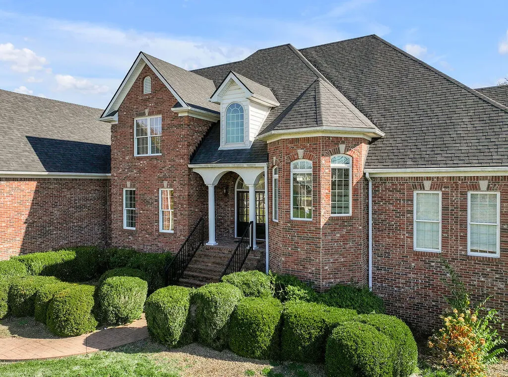 1056 High Point Drive Nicholasville KY 40356