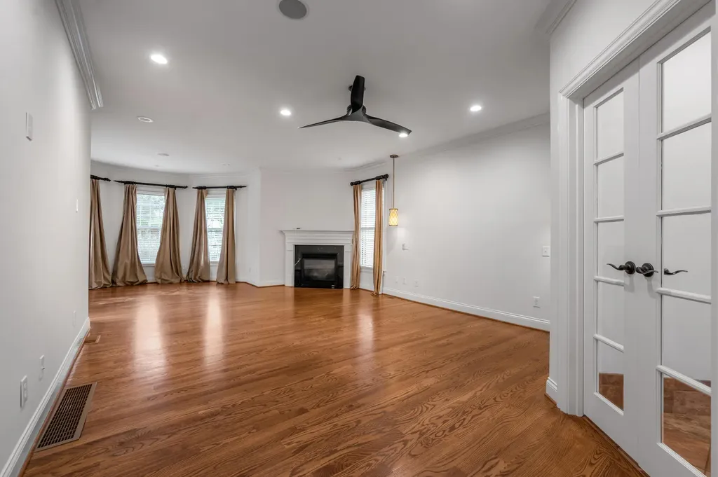 1056 High Point Drive Nicholasville KY 40356