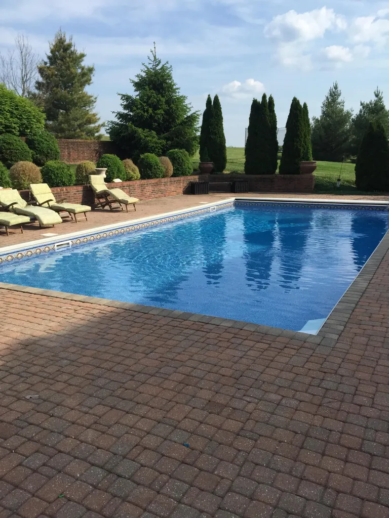 1056 High Point Drive Nicholasville KY 40356