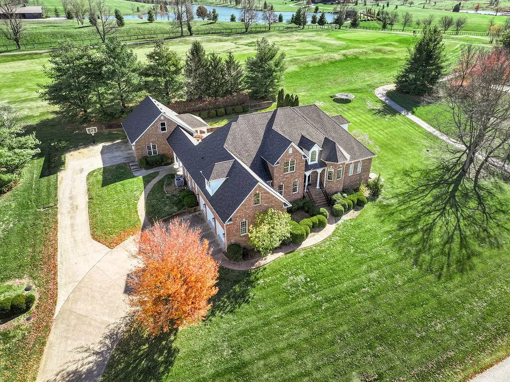 1056 High Point Drive Nicholasville KY 40356