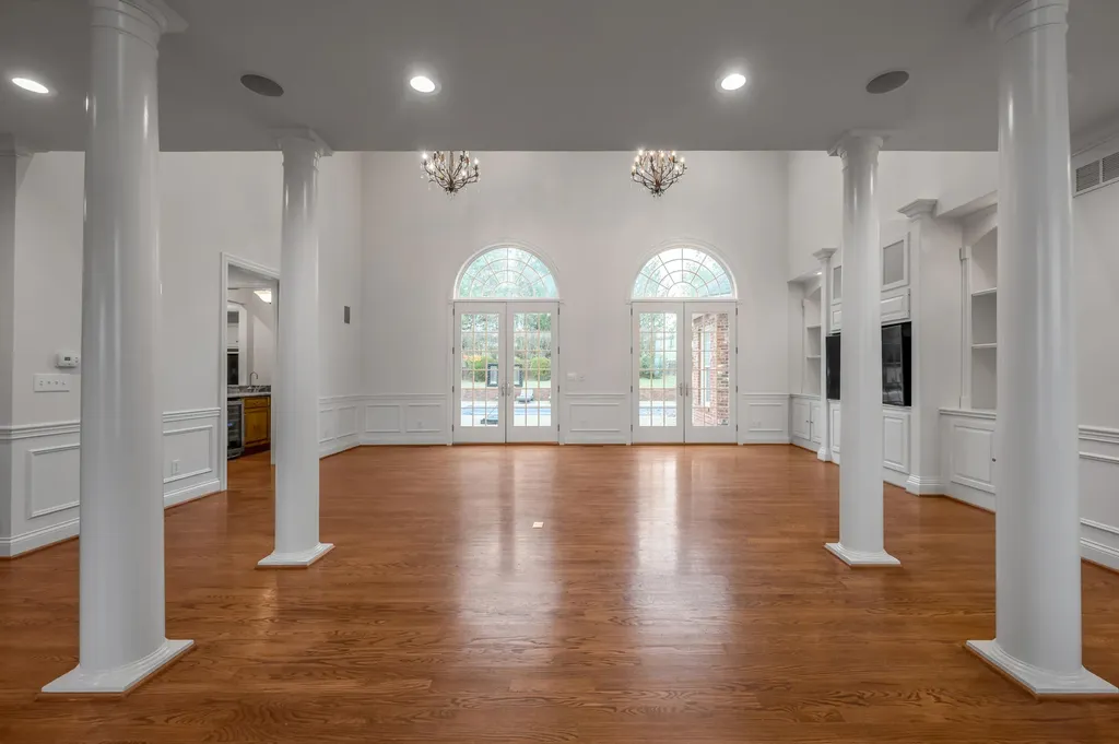 1056 High Point Drive Nicholasville KY 40356