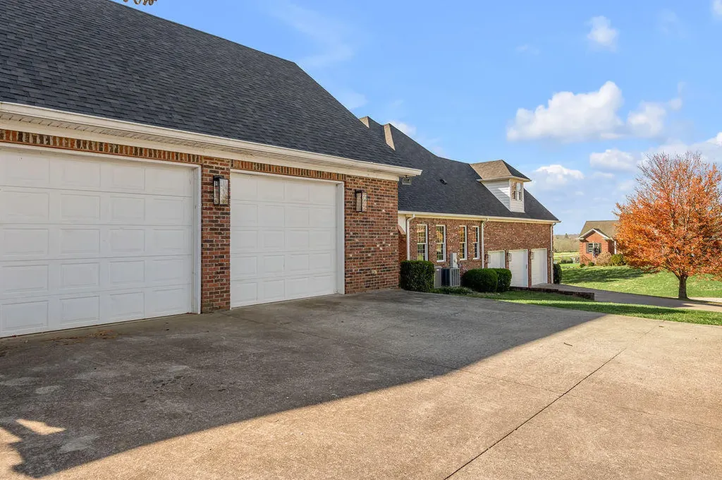 1056 High Point Drive Nicholasville KY 40356