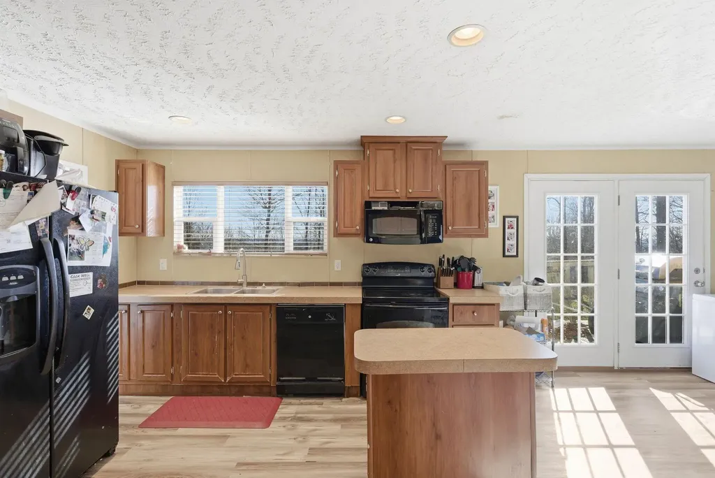 93 Bloss Road Mt Vernon KY 40456