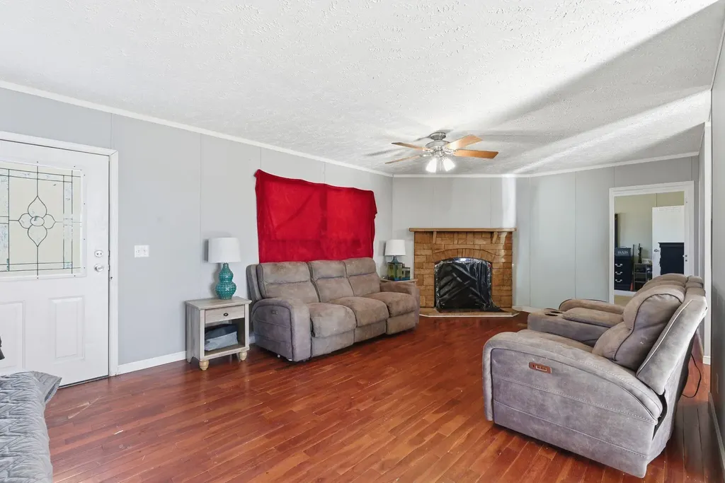 93 Bloss Road Mt Vernon KY 40456