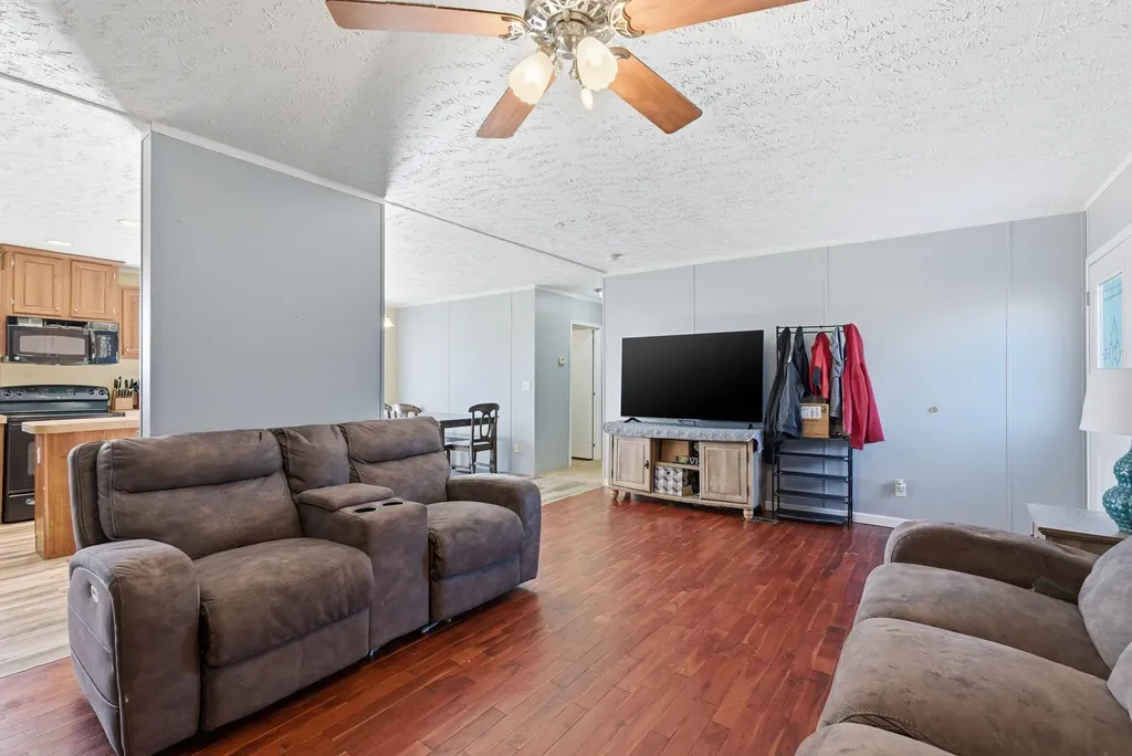93 Bloss Road Mt Vernon KY 40456