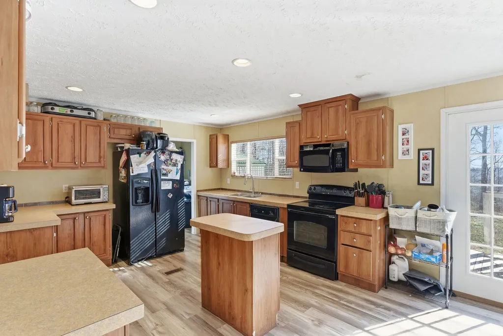 93 Bloss Road Mt Vernon KY 40456