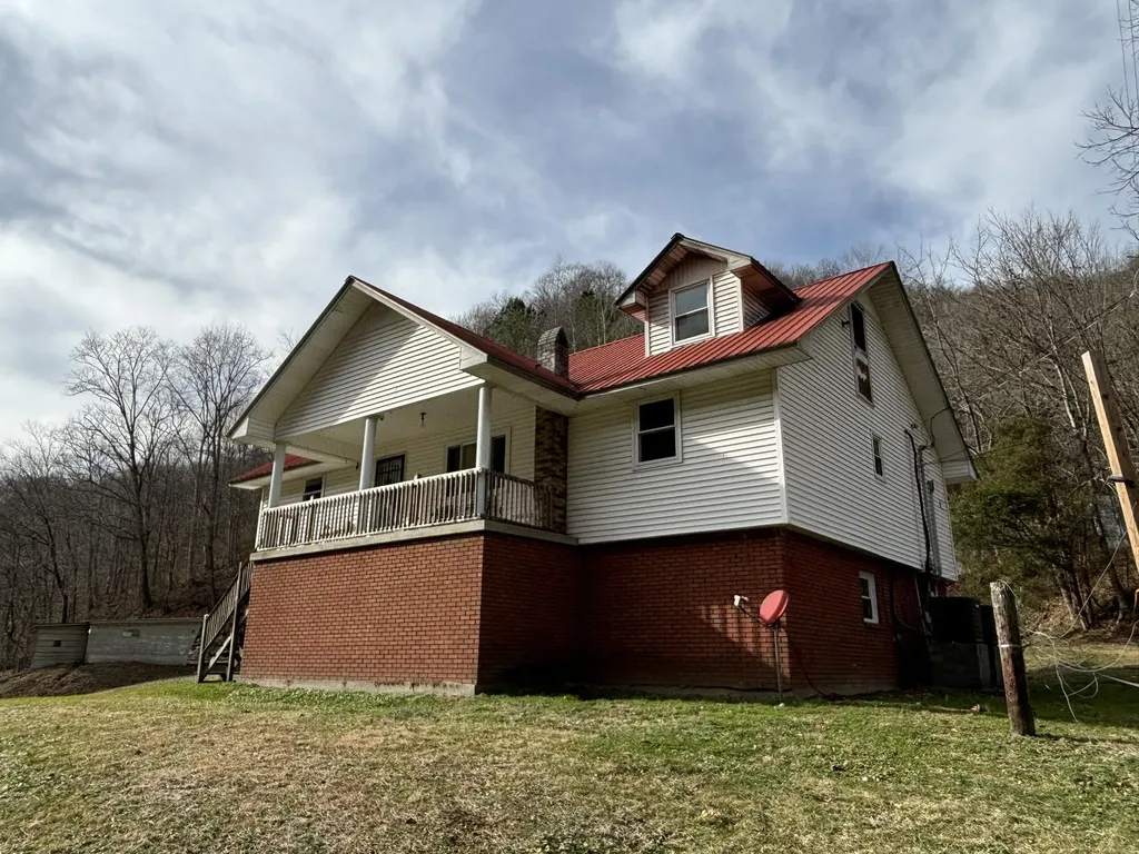 5930 Ky-11 Manchester KY 40962