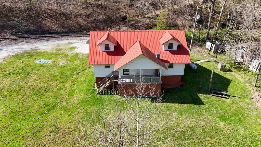 5930 Ky-11 Manchester KY 40962