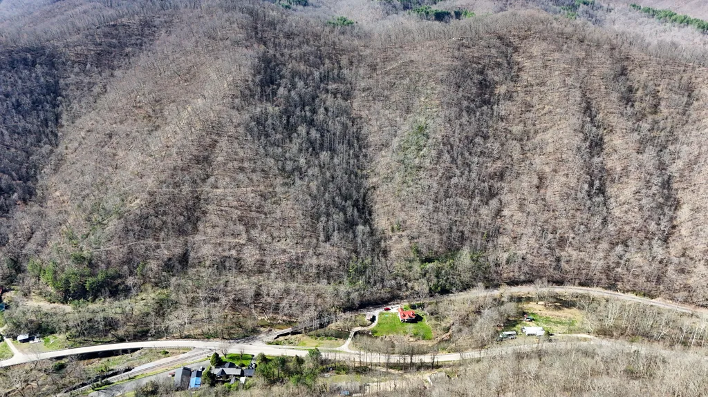 5930 Ky-11 Manchester KY 40962