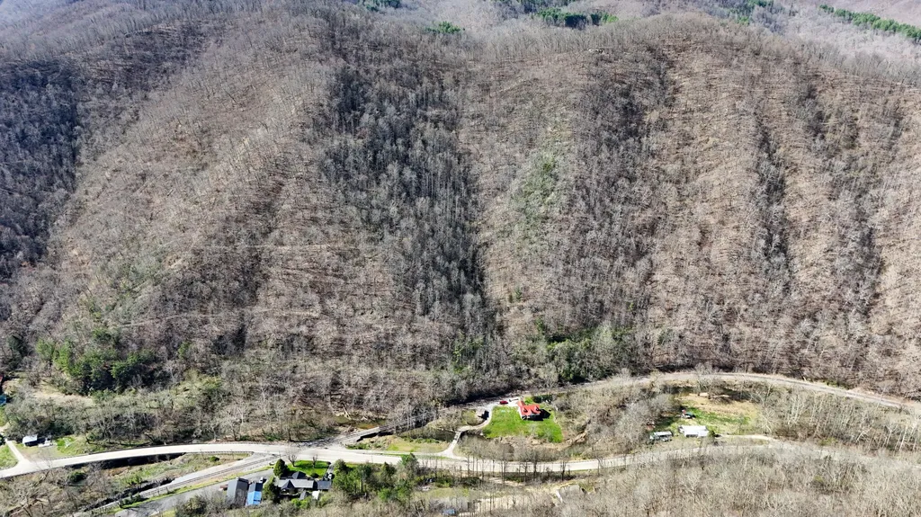 5930 Ky-11 Manchester KY 40962