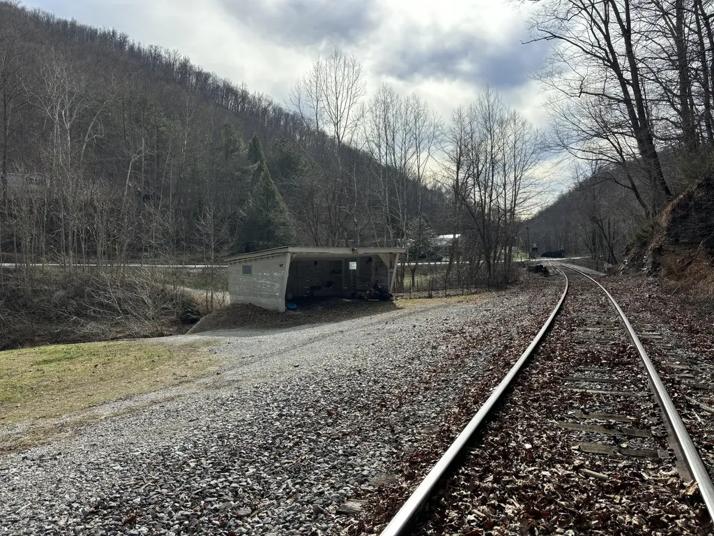 5930 Ky-11 Manchester KY 40962