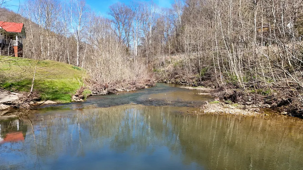 5930 Ky-11 Manchester KY 40962