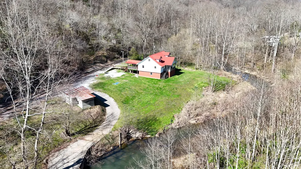 5930 Ky-11 Manchester KY 40962