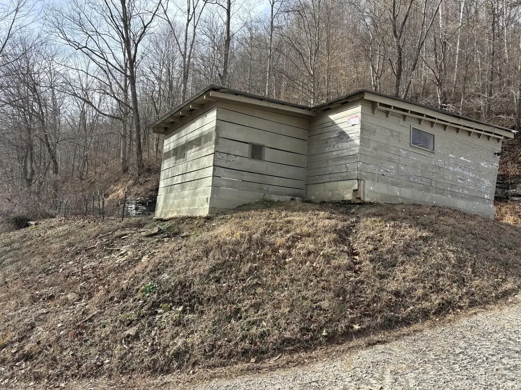5930 Ky-11 Manchester KY 40962