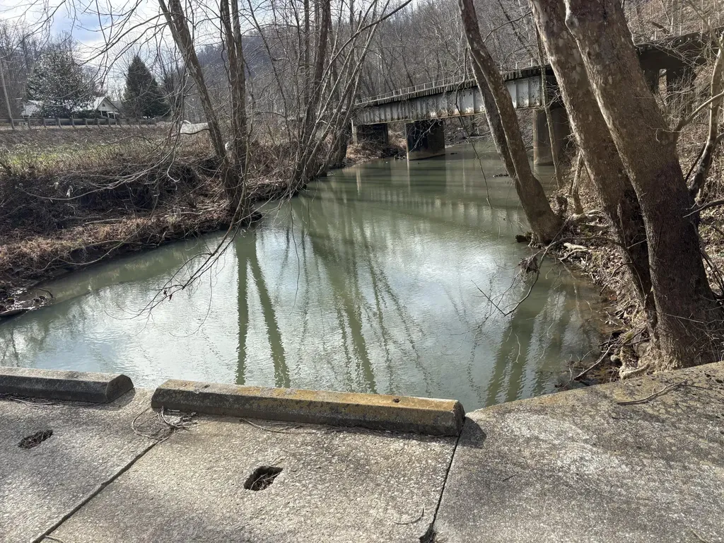 5930 Ky-11 Manchester KY 40962