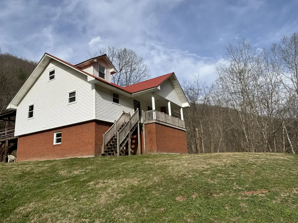 5930 Ky-11 Manchester KY 40962