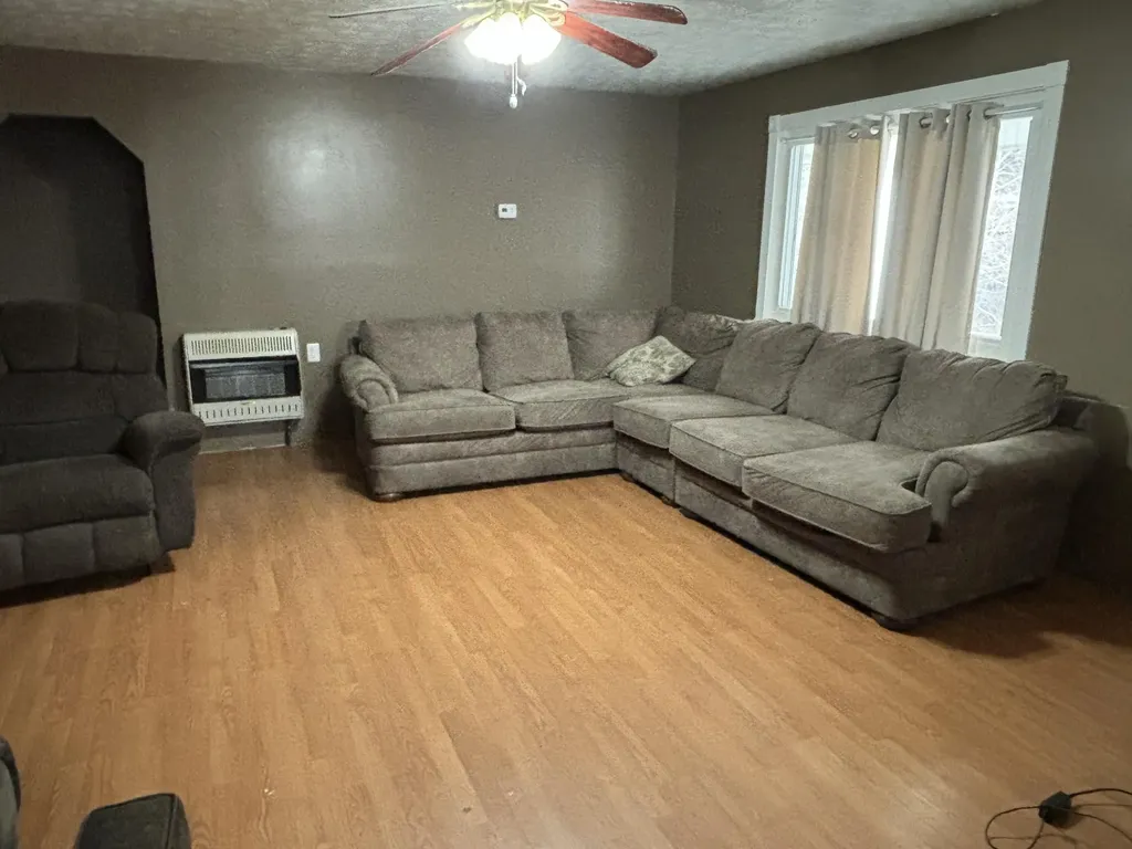 5930 Ky-11 Manchester KY 40962