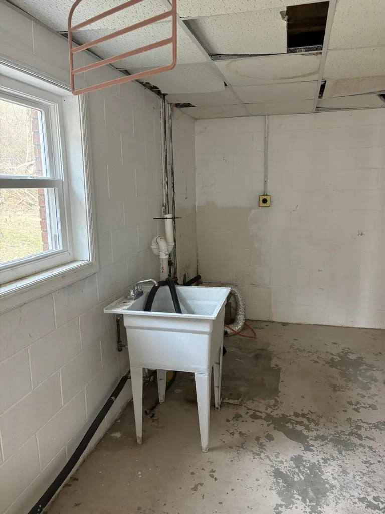 5930 Ky-11 Manchester KY 40962