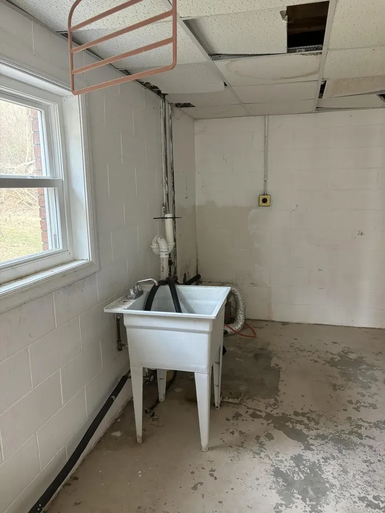 5930 Ky-11 Manchester KY 40962