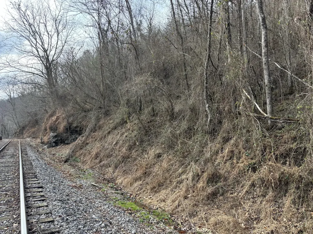 5930 Ky-11 Manchester KY 40962