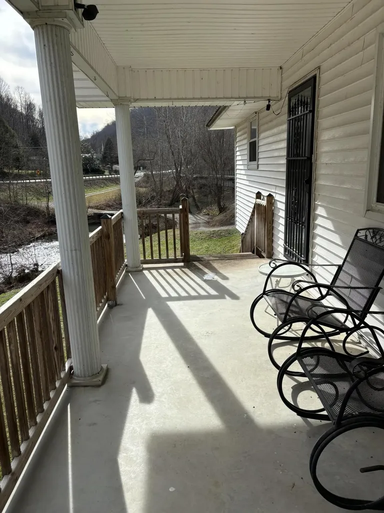 5930 Ky-11 Manchester KY 40962